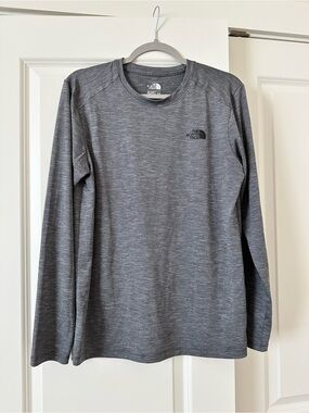 The North Face Men's Long-Sleeve Crew Neck Shirt - Heather Gray